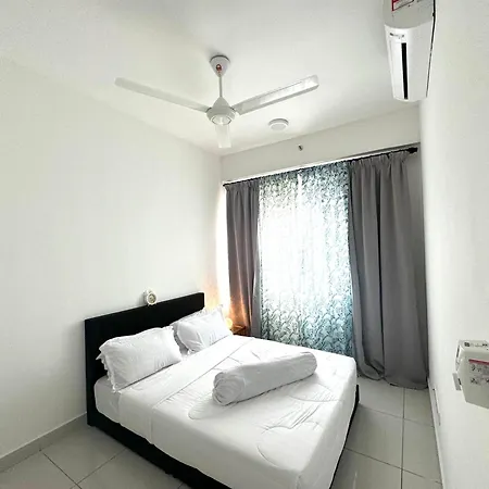 Reenhomestay Edu Sentral Setia Alam Shah Alam Exterior photo