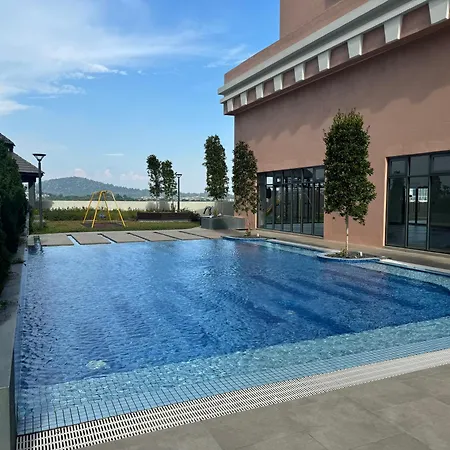 Reenhomestay Edu Sentral Setia Alam Shah Alam Exterior photo