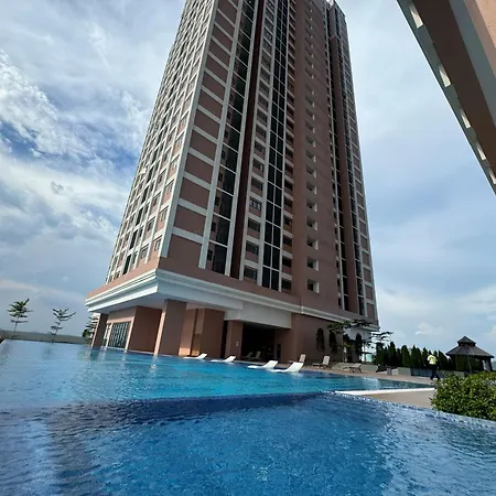 Reenhomestay Edu Sentral Setia Alam Shah Alam Exterior photo