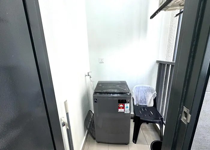 Reenhomestay Edu Sentral Setia Alam Shah Alam